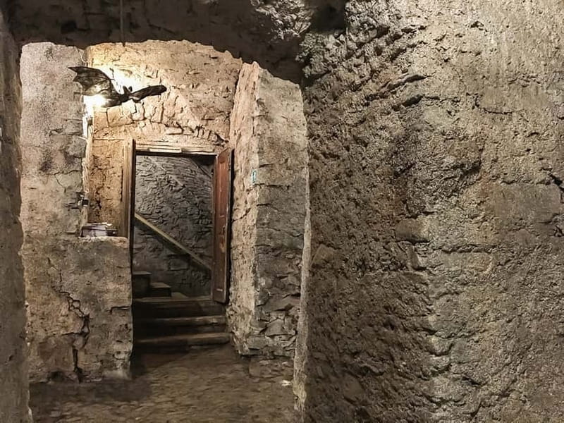 Prague: Oldtown, Medieval Underground & Dungeon History Tour - How much walking and climbing should you expect?