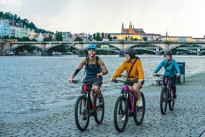 Prague on E-Bike: Explore Greater Downtown Parks & Epic Views - Hlubocepy and Devin: the hard climb, made easier