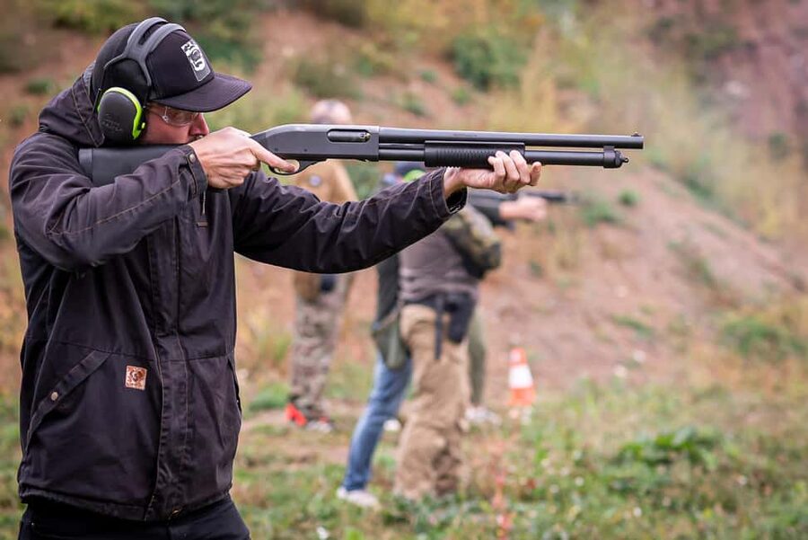 Prague: Outdoor Shooting Experience with up to 10 Guns - What the two-hour lesson feels like