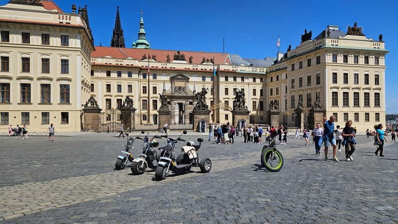 Prague: Panoramic Viewpoints Guided Electric Tricycle Tour - Guides make the difference