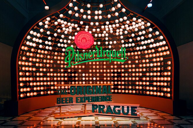 Prague Pilsner Urquell Experience with 3 Free Beer Tastings - The foam lesson: where the tasting becomes useful