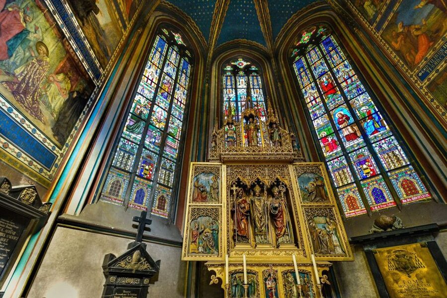 Prague: Prague Castle and Lobkowicz Palace Entry Tickets - Golden Lane turns castle history into something human