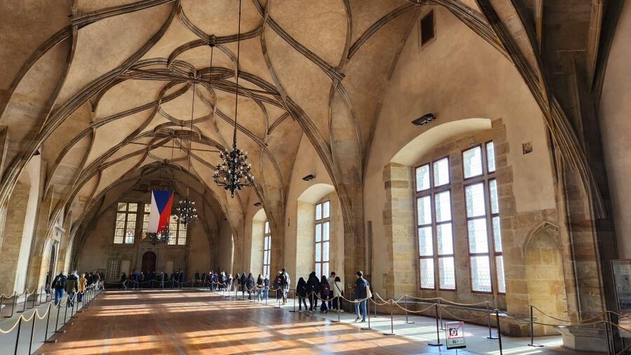 Prague: Prague Castle Private Walking Tour - St. Vitus Cathedral and the heart of the castle