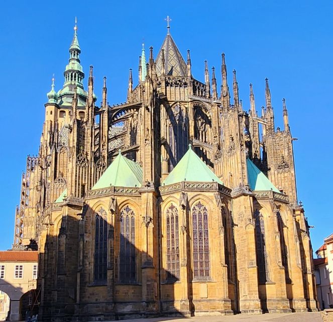 Prague: Prague Castle Private Walking Tour - Meeting at Malostranská and reaching the castle