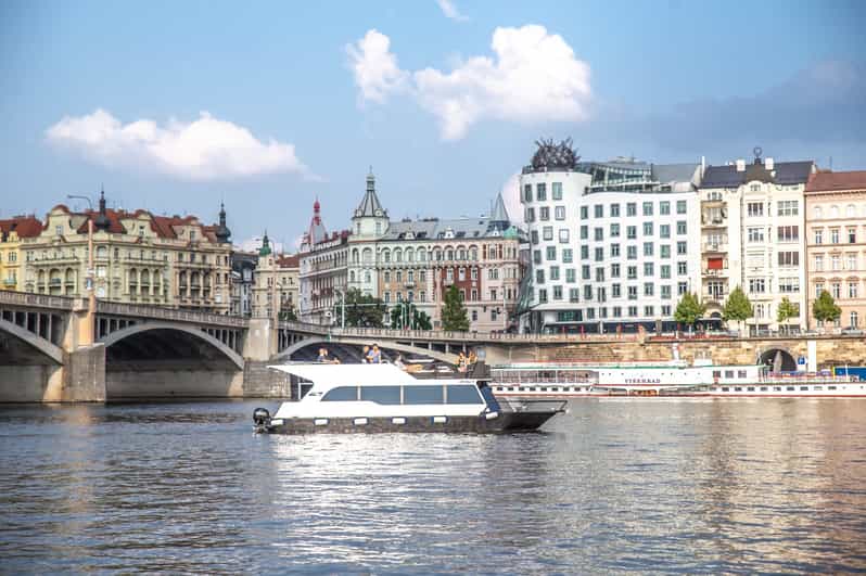 Prague: Private River Cruise with Unlimited Beer or Prosecco - What the first hour feels like on the water