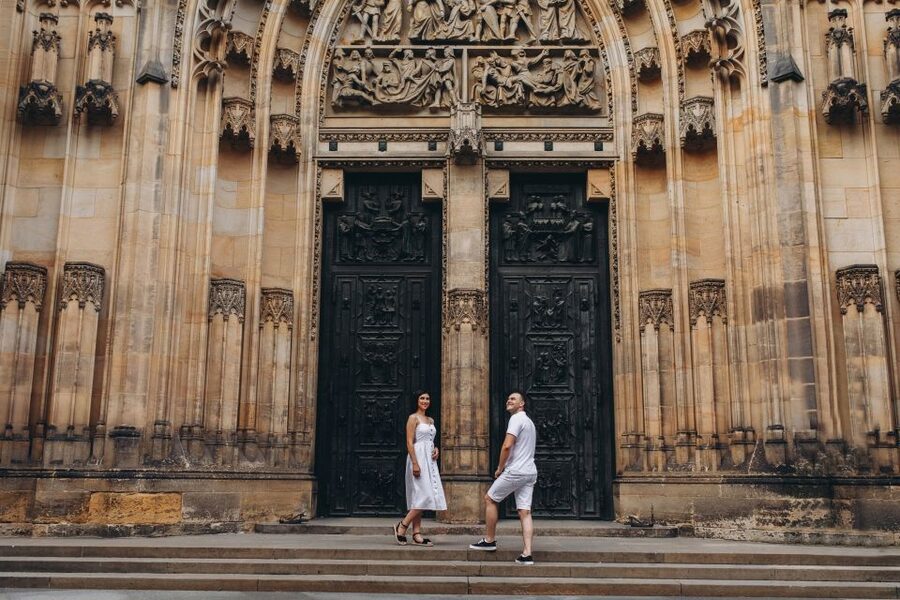 Prague: Professional Photoshoot at Prague Castle - A 15 to 45 minute session at the castle