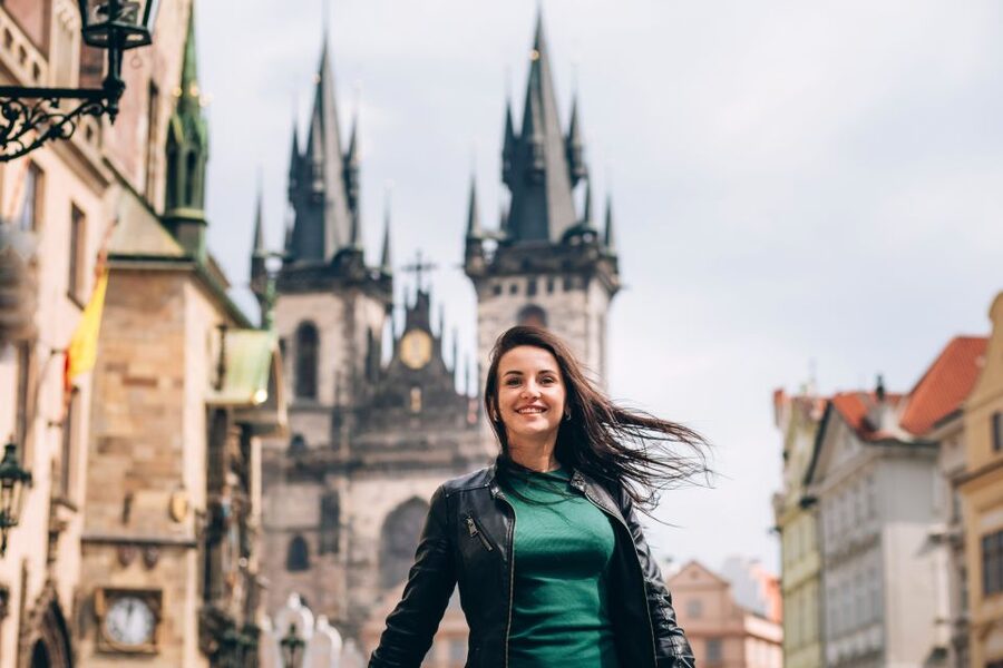 Prague: Professional Photoshoot in the Old Town - Why a short Old Town photoshoot works so well