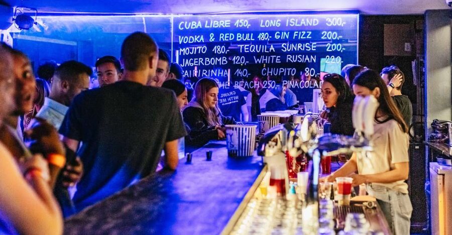 Prague: Pub Crawl with Unlimited Drinks & 5-floor Club Entry - The guides make or break the night