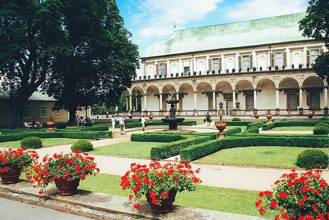 Prague Renaissance & Baroque Gardens Walking Tour - Meeting in Malá Strana and taking tram 22