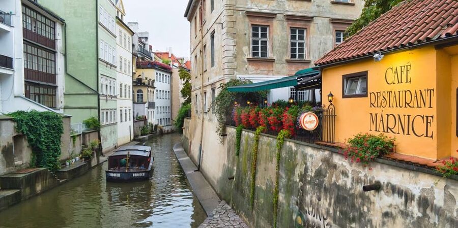 Prague: River Cruise, Charles Bridge Museum, & Walking Tour - Audio commentary instead of a live boat guide