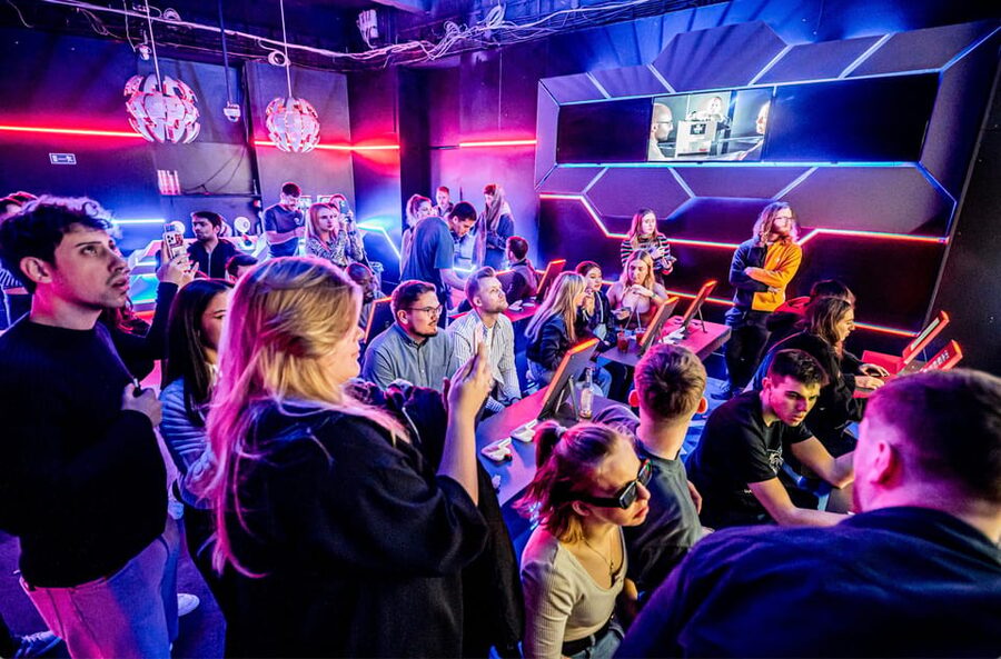 Prague: Robotic Bar Entry with a Drink Included - Who Will Enjoy This Most?