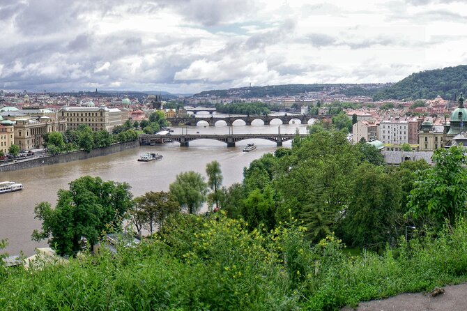 Prague Running Tour: City Highlights And Hidden Places - Who Will Enjoy This Most?