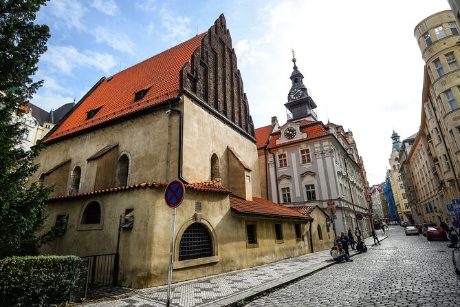 Prague´s Old Town, Jewish Quarter and Charles Bridge Private Tour - The Jewish Quarter and its difficult history