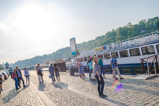 Prague: Sightseeing Boat Cruise with Buffet Dinner - What this Prague night cruise is really like