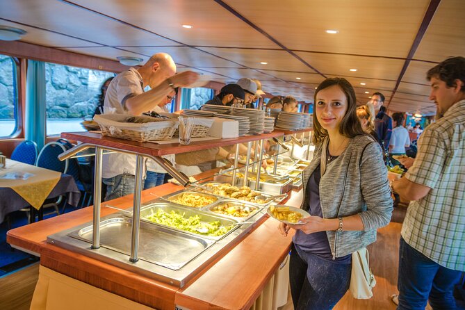 Prague: Sightseeing Boat Cruise with Buffet Dinner - The Smíchov Lock and route uncertainty