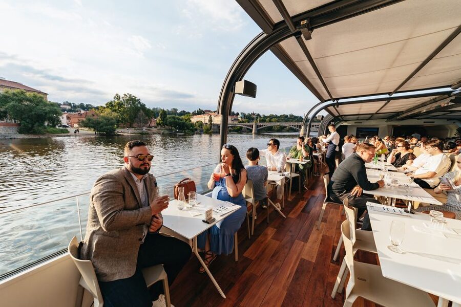 Prague: Sightseeing Dinner Cruise on Open-Top Glass Boat - Rudolfinum, the Dancing House, and Vyšehrad