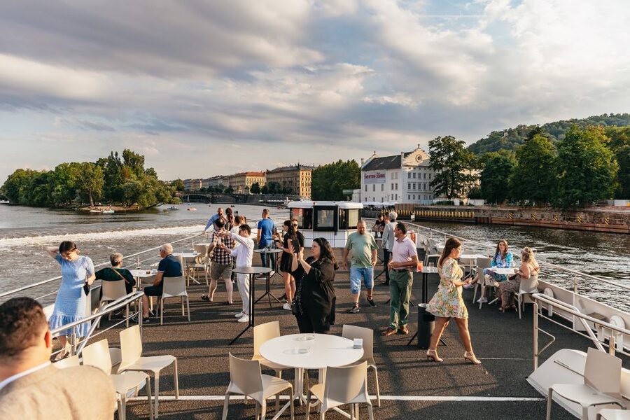 Prague: Sightseeing Dinner Cruise on Open-Top Glass Boat - From Pier 3 to Prague Castle