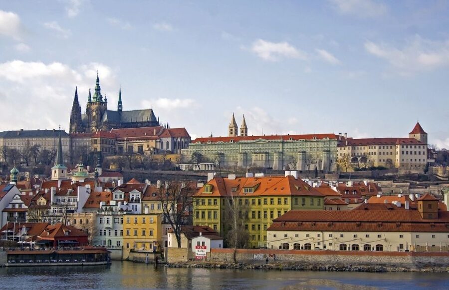 Prague Sightseeing Tour with Lunch - The guide makes the difference