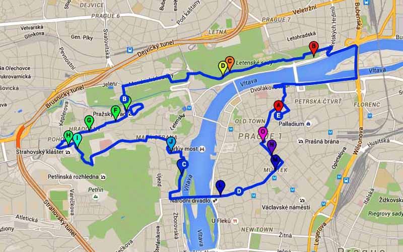 Prague: Stunning Viewpoints, Castle, City & Park Bike Tour - Bikes, cobblestones and effort