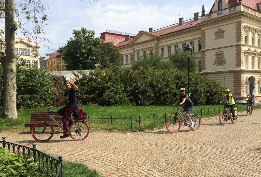 Prague: Stunning Viewpoints, Castle, City & Park E-Bike Tour - Letná Park and the Prague Metronome