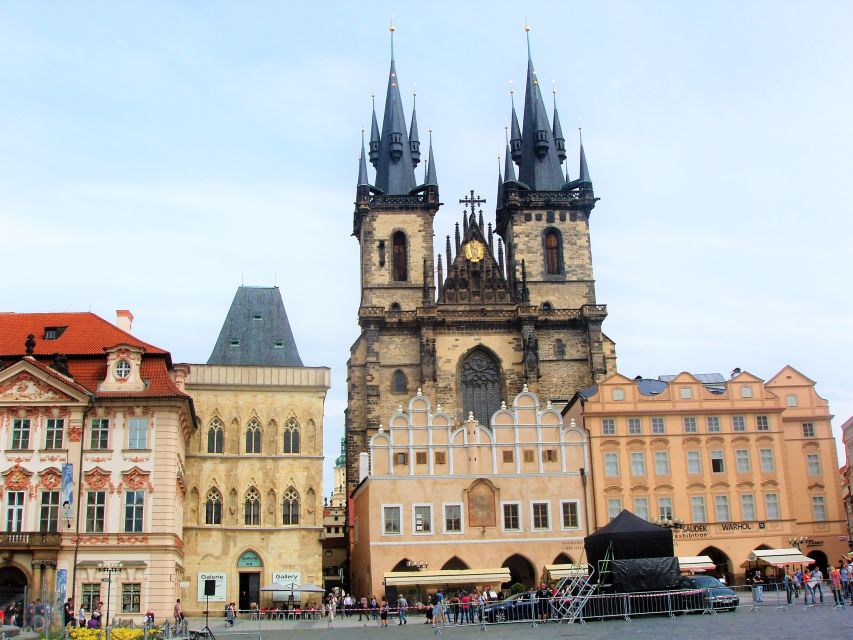 Prague: Tailored Sightseeing Tour in French - Key points to know before booking