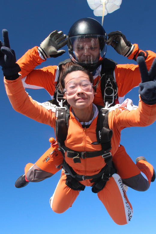 Prague: Tandem Skydiving 14,000ft over Prague with Transfers - Getting ready for a first jump