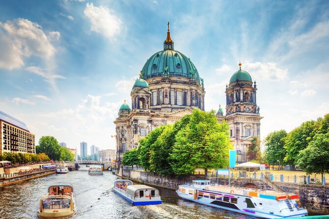 Prague to Berlin - private transfer with 2 hours of sightseeing - Turning a long transfer into a useful day