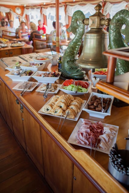 Prague: Vltava River Evening Dinner Cruise - Drinks and the True Cost