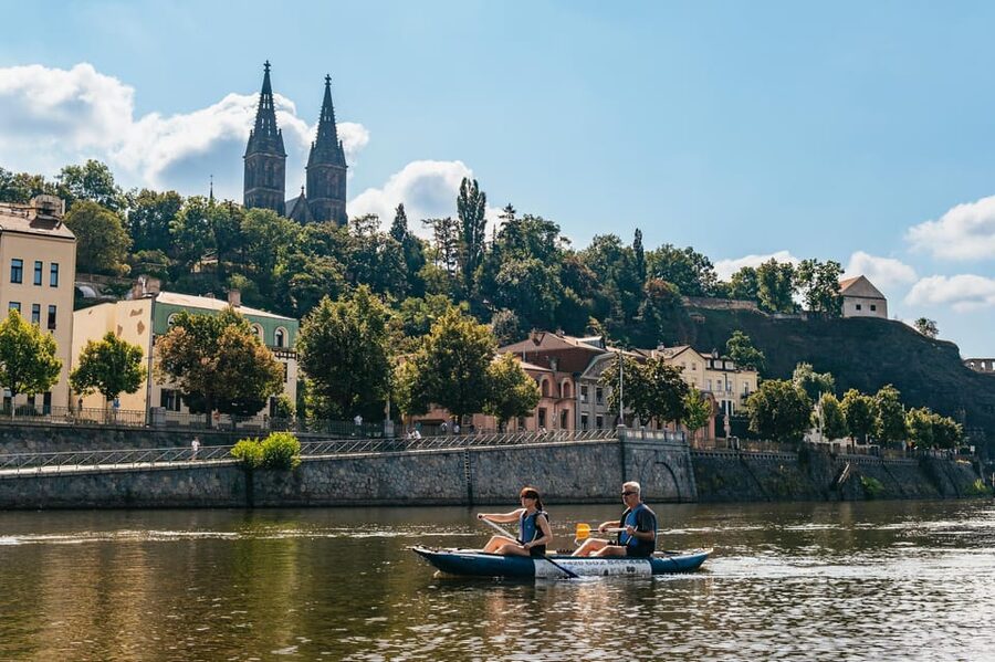 Prague: Vltava River Guided Canoeing Tour - Why Prague looks better from the Vltava