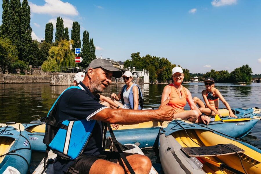 Prague: Vltava River Guided Canoeing Tour - Finishing with a garden pub beside Vysehrad
