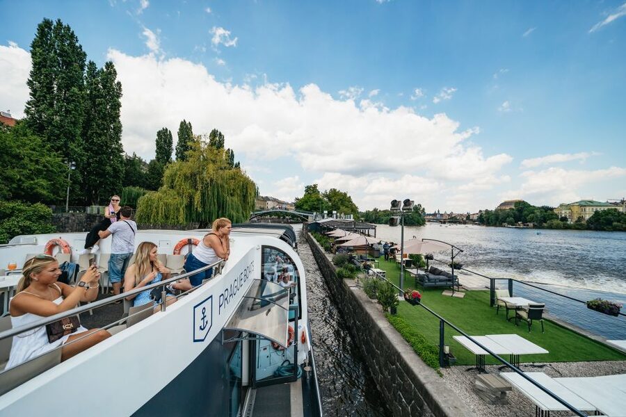 Prague: Vltava River Lunch Cruise in an Open-Top Glass Boat - What this Vltava lunch cruise is really like