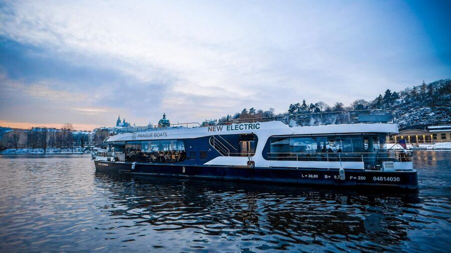 Prague: Vltava River Sightseeing Cruise - Prague’s best sights from a slower angle