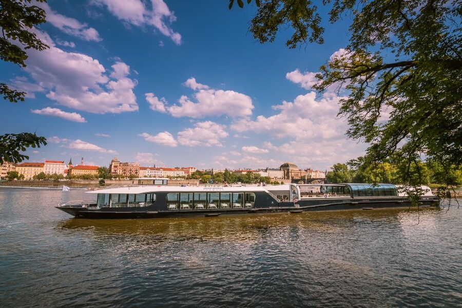 Prague: Vltava River Sightseeing Cruise - The best time to go