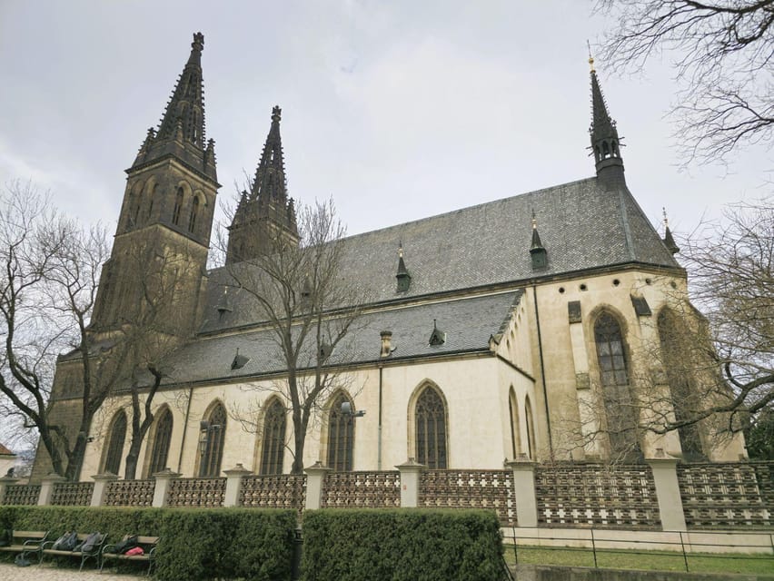 Prague: Vyšehrad Audio Guide with Optional Basilica Ticket - What the multilingual format means for you