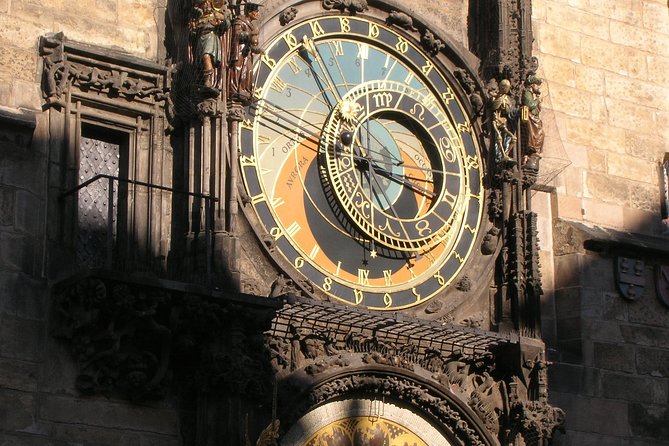 Prague Walking Tour in German: Old Town and Prague Castle - Prague Castle area: the uphill finish