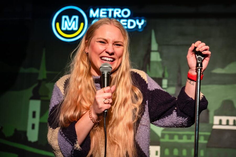 Prague: Wednesday Stand-Up Comedy in English - Arriving at Metro Comedy Club in Malá Strana