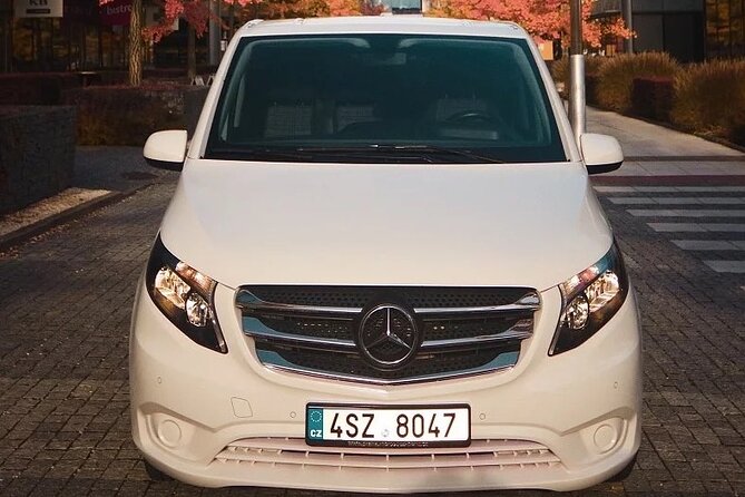 Private ARRIVAL Transfer by MINIVAN Mercedes Vito 8+1pax - What the High Ratings Tell You