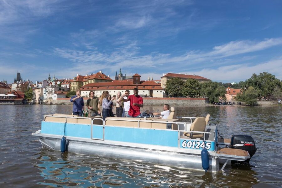 Private Boat Cruise With Unlimited Prosecco - What the private format changes