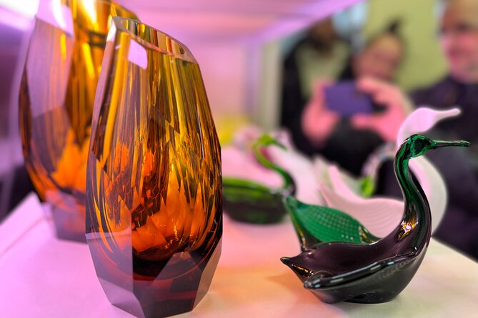 Private Bohemian Glass and Czech Crystal Tour with lunch included - Jiří Pačinek, film glass, and the Crystal Garden