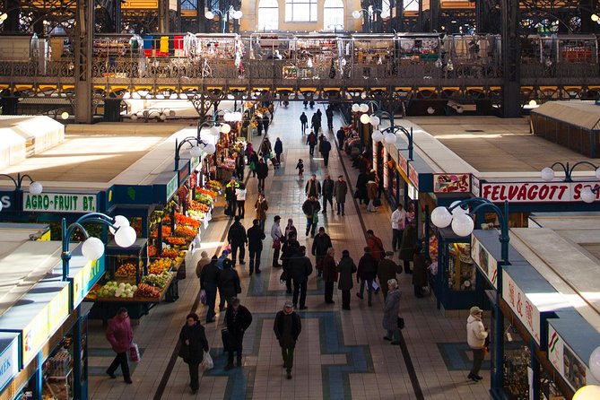 Private Car Transfer from Prague to Budapest with 2 Hour Stop - Who should book this transfer?