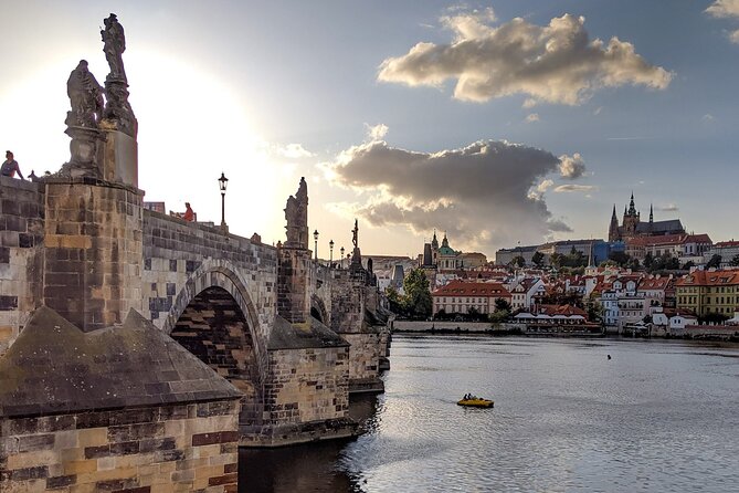 Private Custom Tour: Half-Day Tour of Prague Castle and Old Town - St. Vitus Cathedral and nearly a thousand years of building