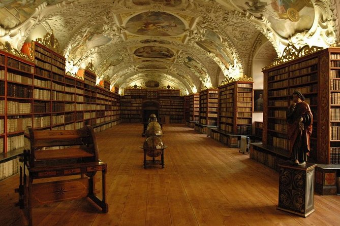 Private Custom Tour of Strahov Library and Prague - Prague Castle after the library