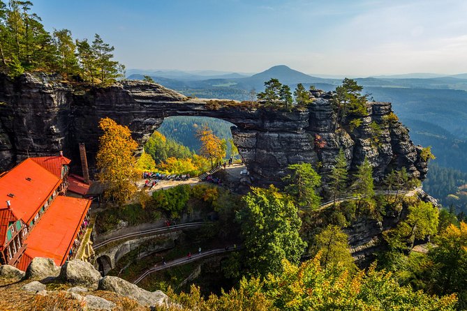 Private Day Tour for Big Groups - Best of 2 Countries: Bohemian Switzerland NP - Why this Prague day trip works so well
