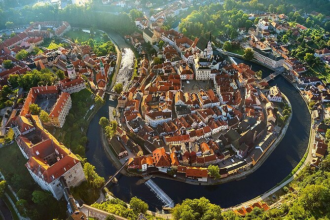 Private Day Trip from Prague to Cesky Krumlov - Holašovice: 45 minutes in rural Baroque country