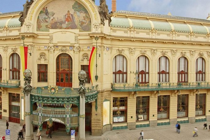 Private Half-Day Sightseeing Tour in Prague - Strahov Monastery and the hill above the city