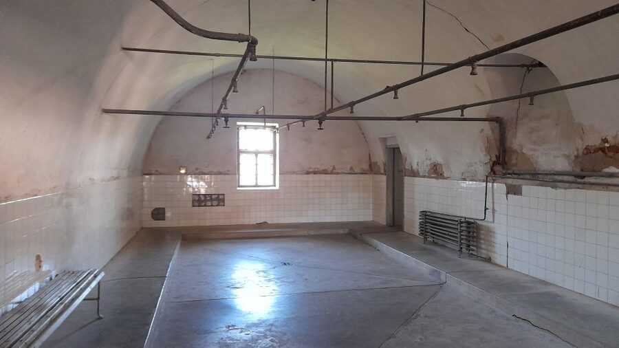 Private Half-Day Tour To Terezin Concentration Camp - A private ride from Prague to the fortress
