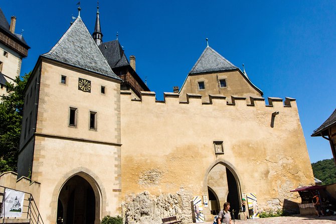Private Karlstejn castle trip from Prague with Lunch & Admission - Lunch with Czech food after the castle
