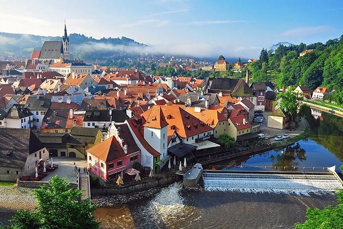 Private Luxury Transfer to Cesky Krumlov from Prague - Leaving Prague for South Bohemia