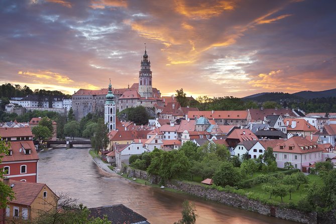 Private Luxury Transfer to Cesky Krumlov from Prague - Booking details worth checking