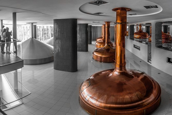Private Pilsner brewery trip with Chateau and farm cheese tasting - What the private vehicle and guide add